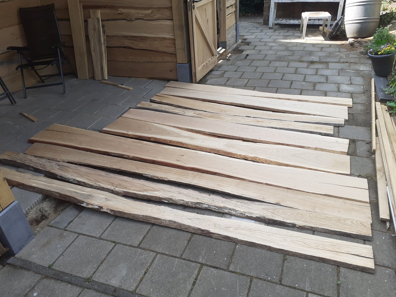 Te koop:  schaaldelen planken eikenhout.