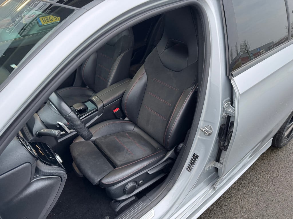 Mercedes-Benz A-Klasse 180 business solution amg night -pakket automaat , p