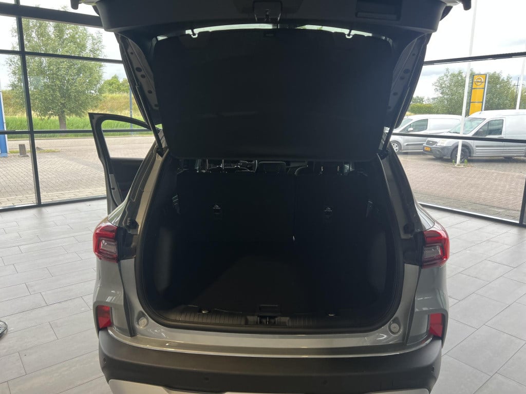 Ford Kuga 2.5 phev active slechts 322km!