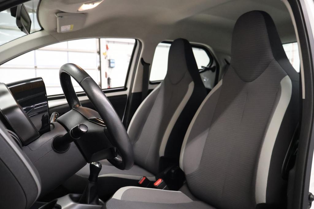 Toyota Aygo 1.0 vvt-i x-play