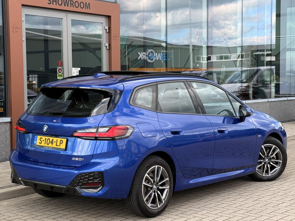 BMW 2-serie active tourer 220i m-sport | pano | cruise | lane assist | hud 