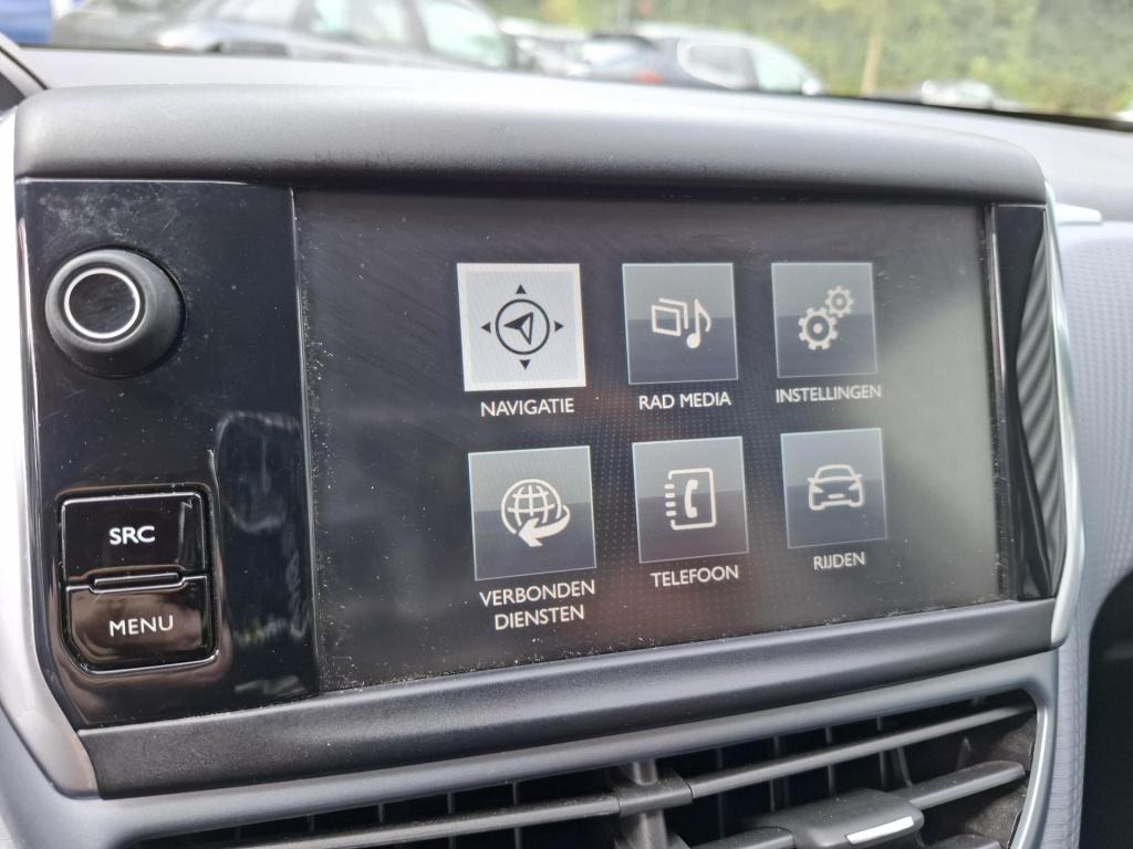 Peugeot 208 110 allure automaat eat6 nav/clima/camv