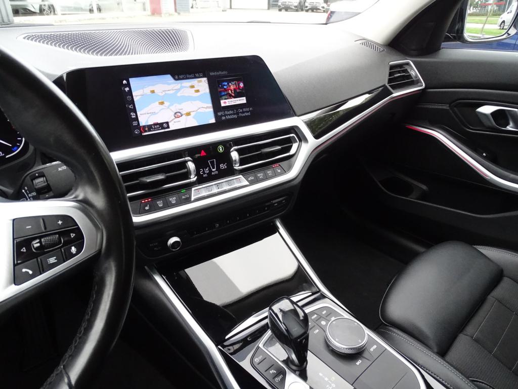 BMW 3-serie 320i high executive sportline | full led