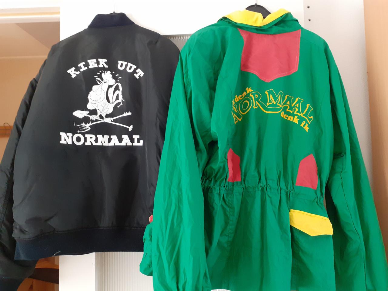 Cd s en lp s van NORMAAL en zomer jackHÖKEN