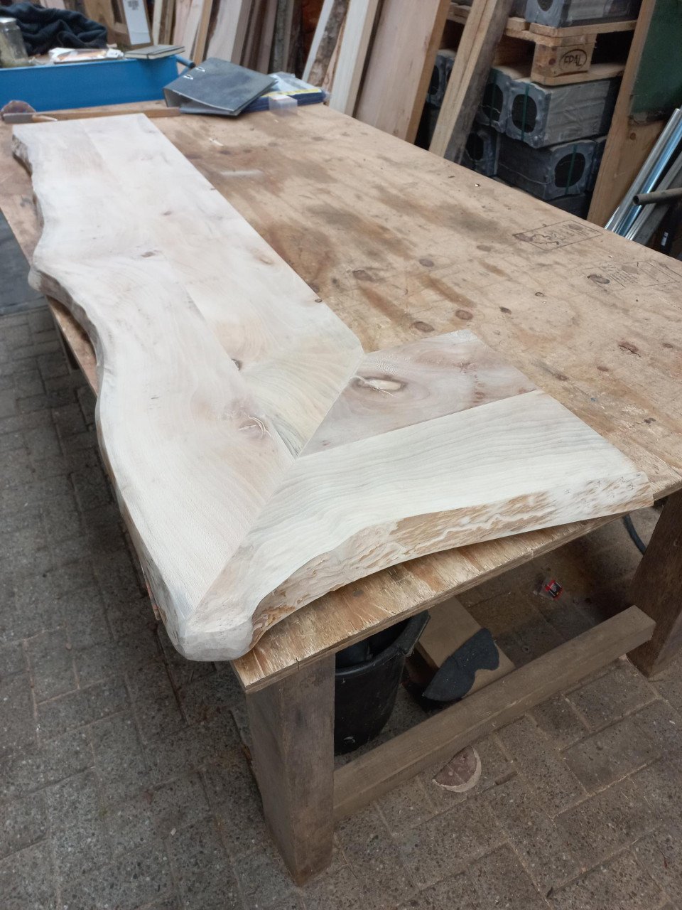 Wandplanken boomstam planken live edge