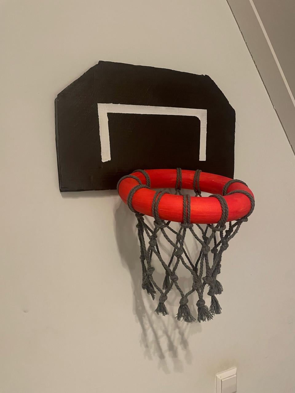 Kartonnen basketbalring