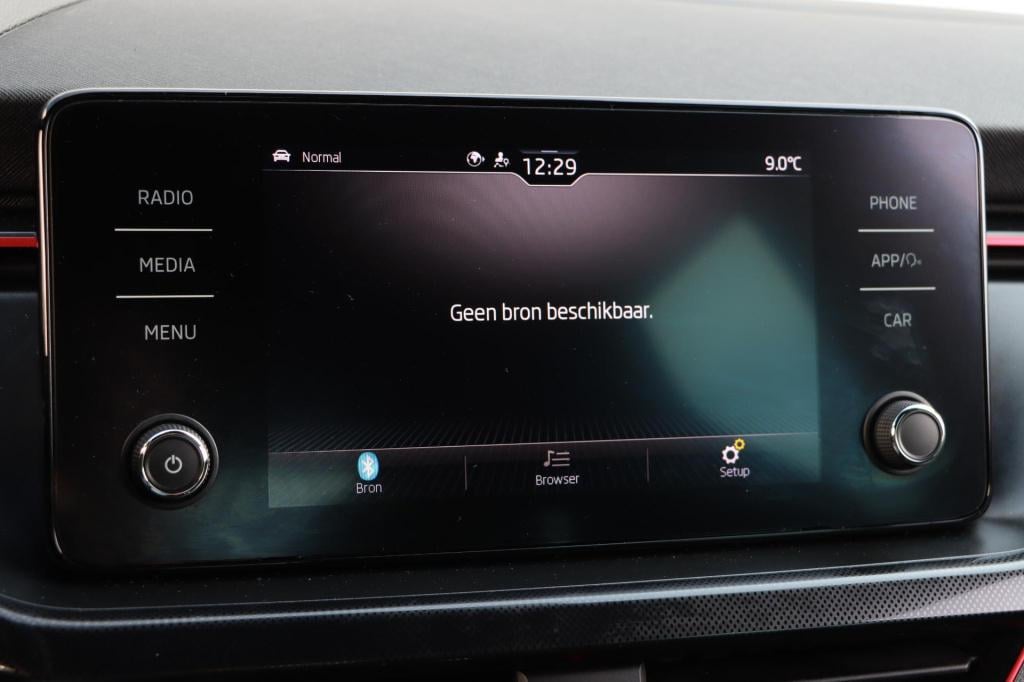 Skoda Scala 1.0 tsi sport business 115pk dsg7