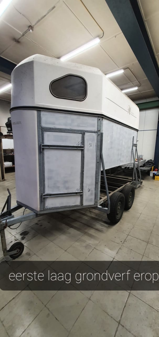 2 paardstrailer