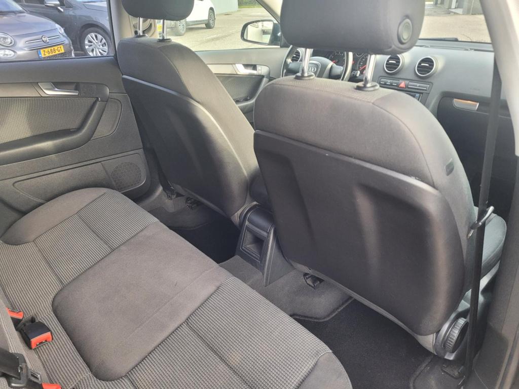 Audi A3 sportback 1.6 fsi attraction