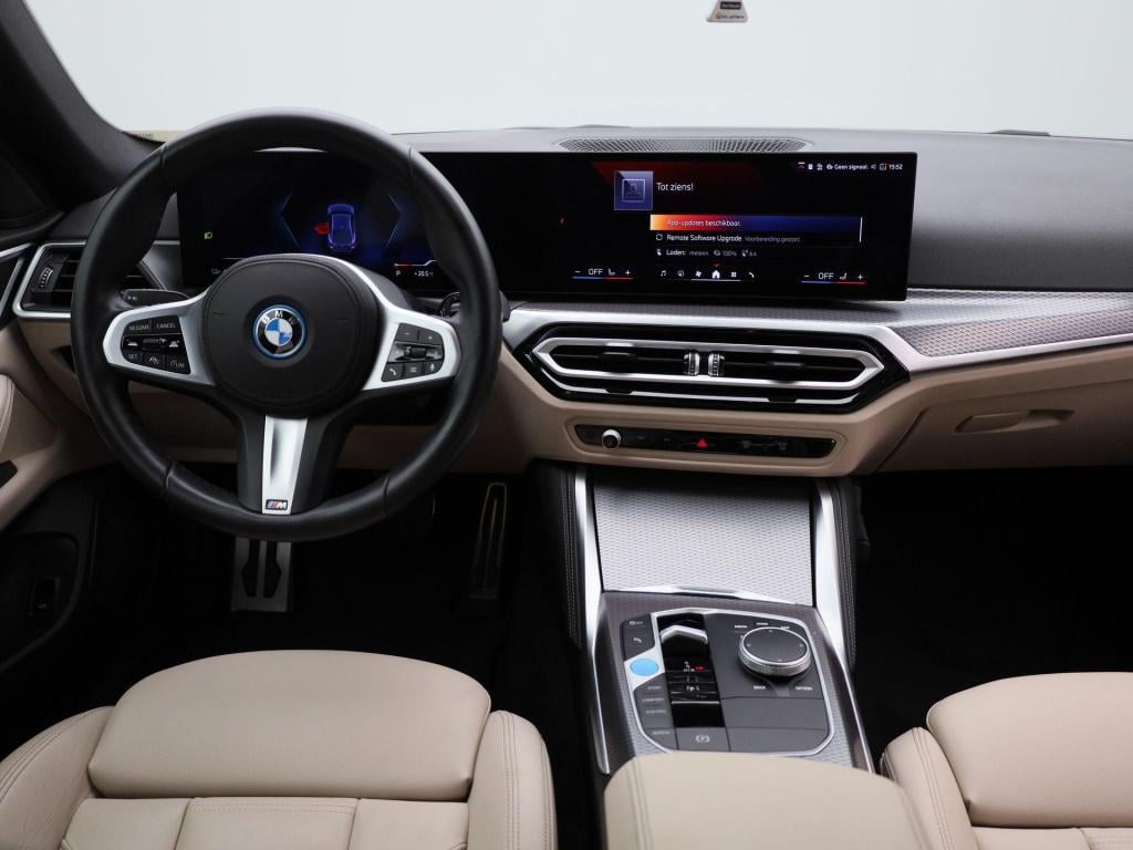 BMW I4 edrive35 m-sport 70 kwh | panoramadak | oyster leder | stoelverwarmi