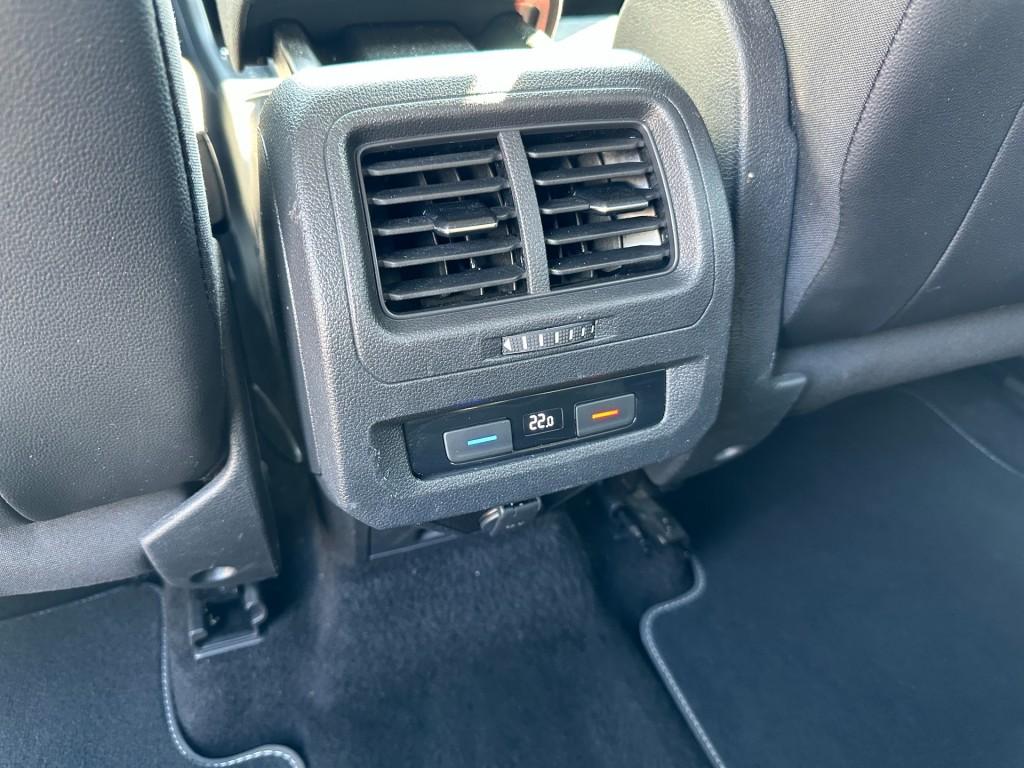 Volkswagen Touran 1.4 tsi highline edition r 7 persoons r-line led camera t