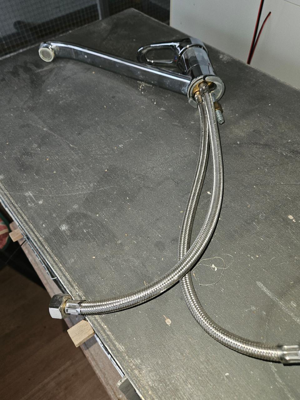 2 keukenkranen pleiger