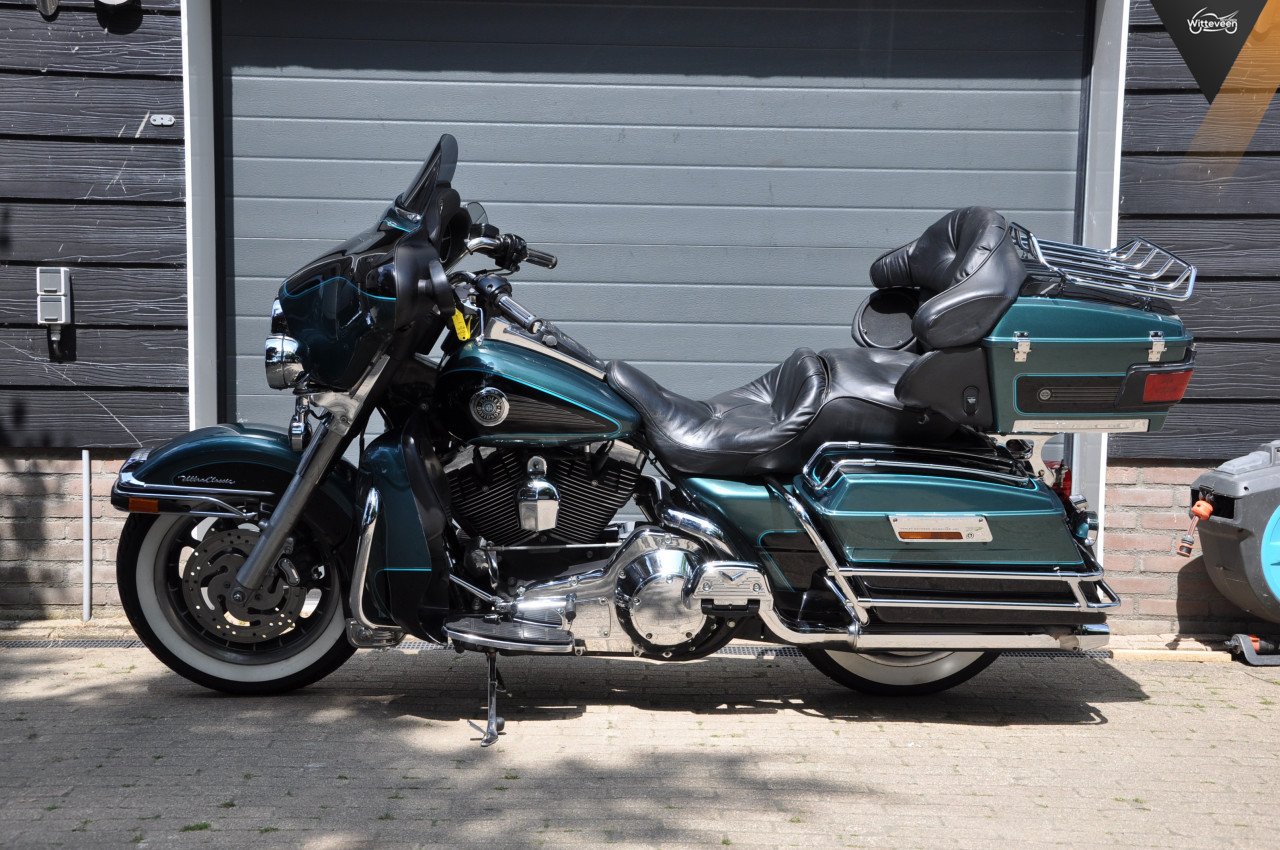 Harley-Davidson FLHTCUI Electra Glide Utlra Classic