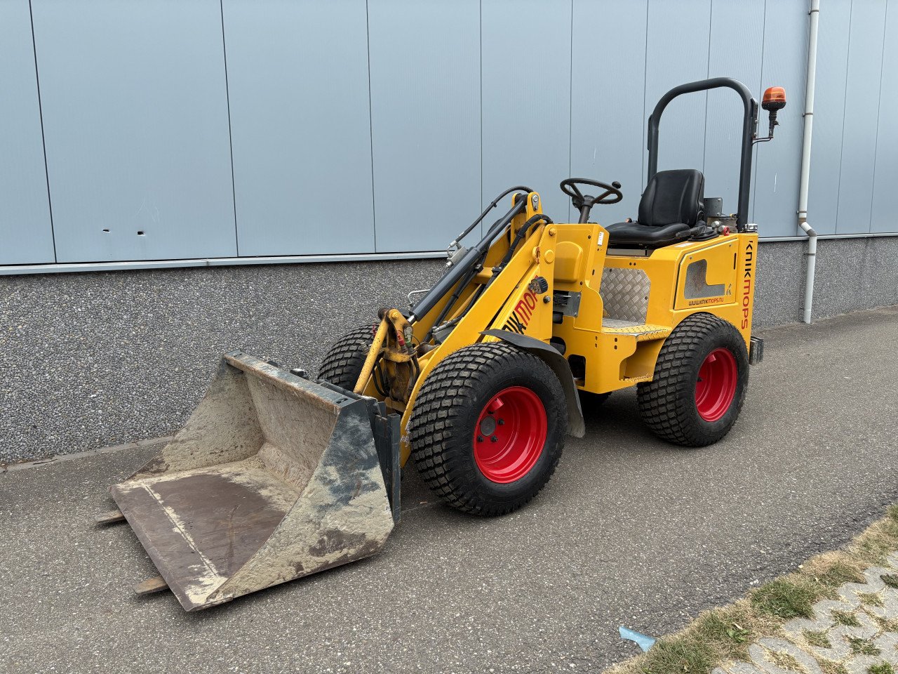 Knikmops 130