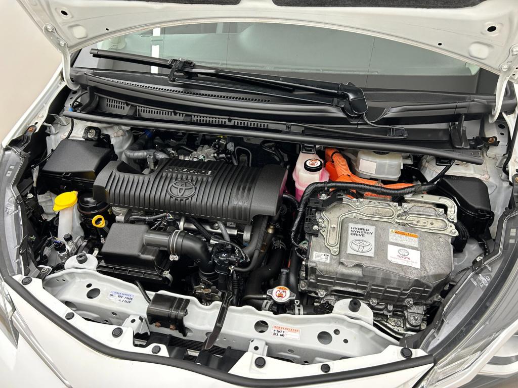 Toyota Yaris occasion 1.5 hybrid dynamic | wit | tweedehands toyota yaris |