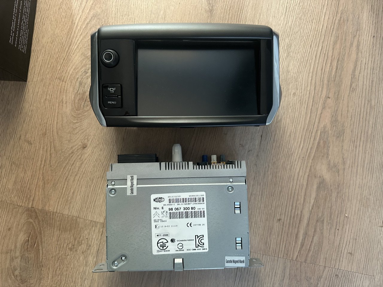 Peugeot 208 1.2 VTi Envy CarPlay/climate/phulp/trekhaak