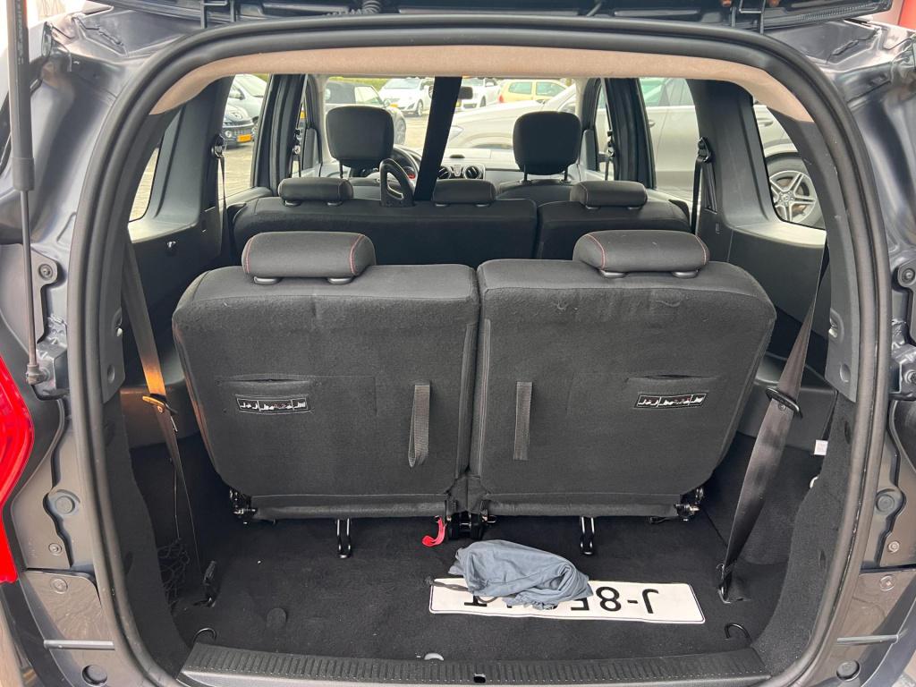 Dacia Lodgy 1.3 tce tech road 7p. navi, trekhaak enz..