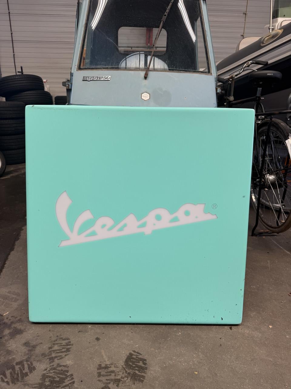 Vespa Aprilia en Piaggio reclame borden