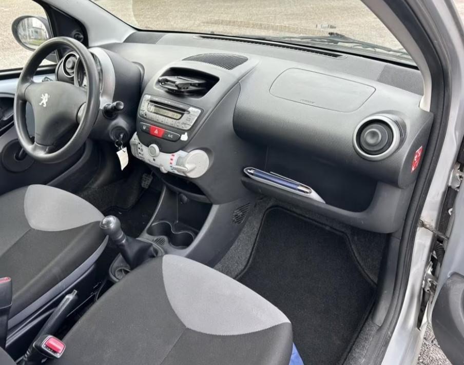 Peugeot 107 1.0 jaar 2014