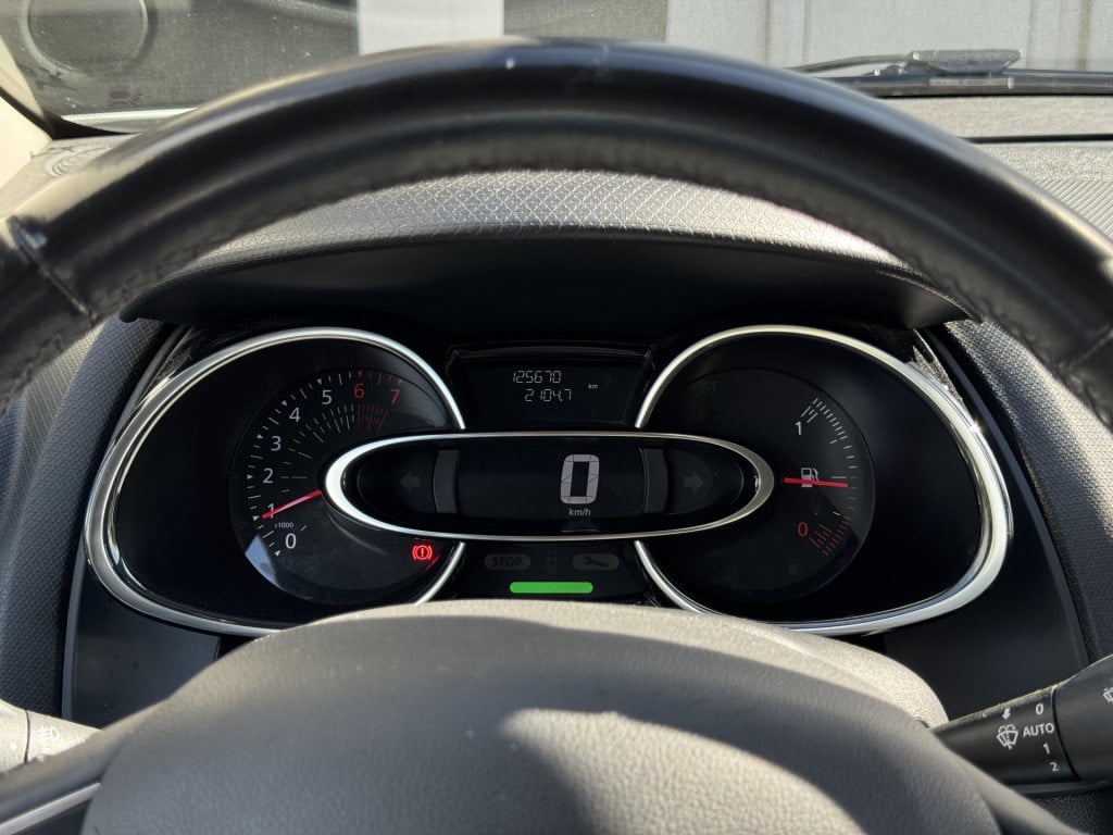 Renault Clio estate 0.9 tce intens nl-auto, véél opties! | trekhaak | navig