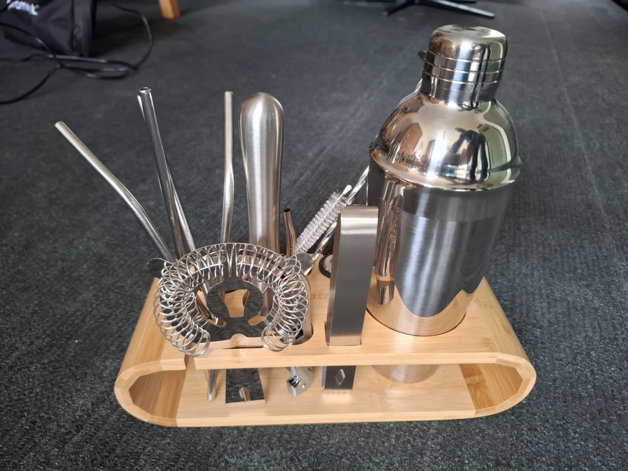 Complete cocktailset Bellavita met bamboe standaard