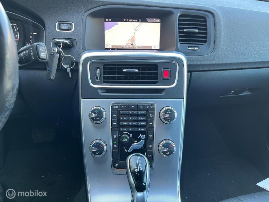 Volvo V60 1.5 t3 polar+ dynamic | orig. nl | leder | trekhaak