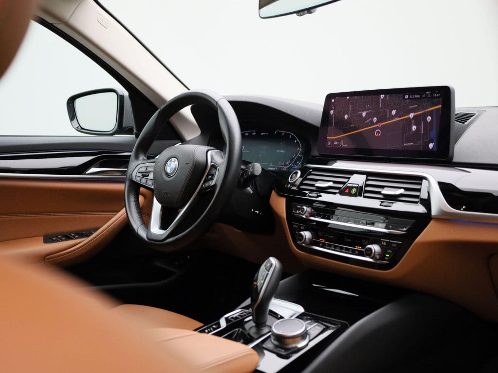 BMW 5 Serie touring 530e executive | automaat | leder | navigatie | stoel v