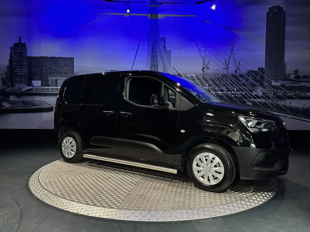 Opel Combo 1.5d l1h1 edition *navi*appconnect*camera*