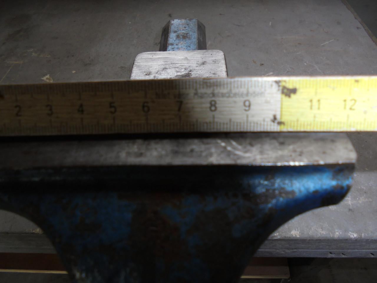 Stalen werkbank, 48mm dik multiplex blad.