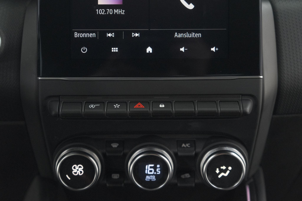 Renault Clio tce 90 techno | camera | 9.3 inch scherm | apple carplay | par