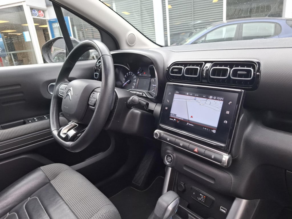 Citroen C3 Aircross suv 130 shine automaat pano/leer/trekhaak