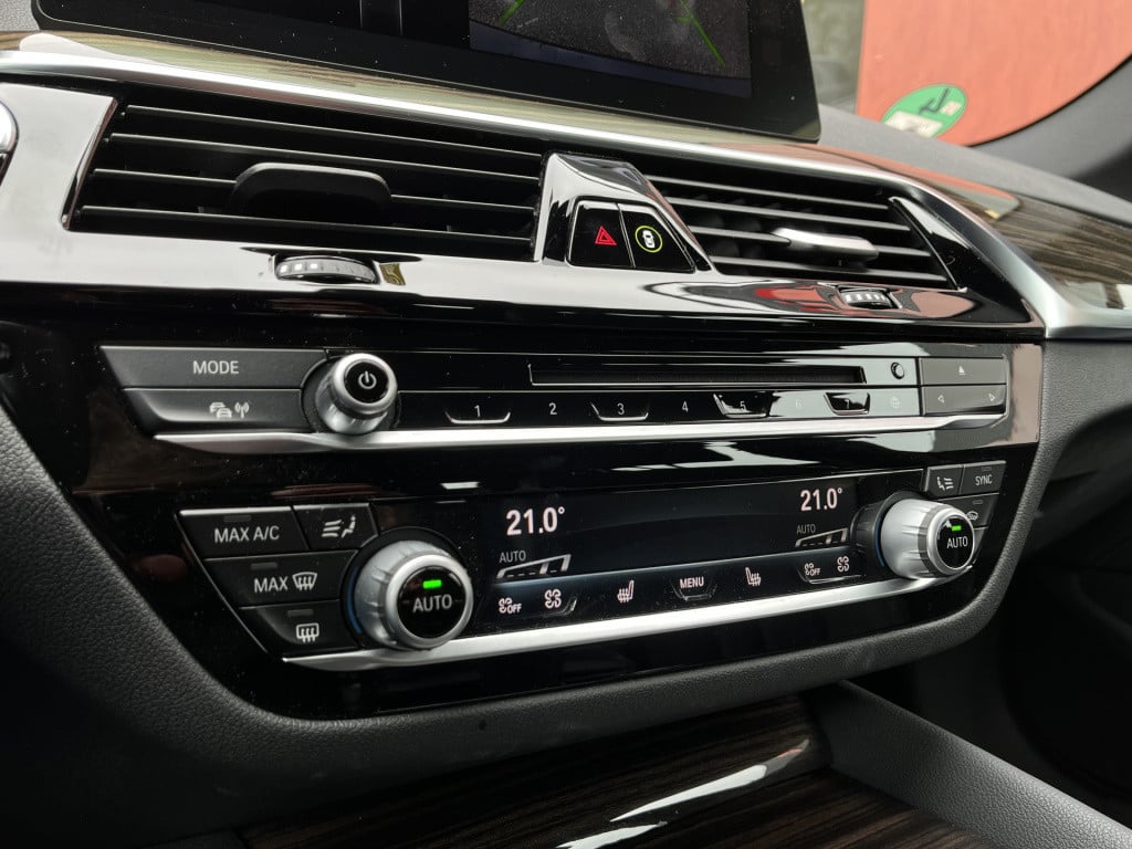 BMW 5 Serie touring 540i xdrive high executive memory aut. | navi | camera 