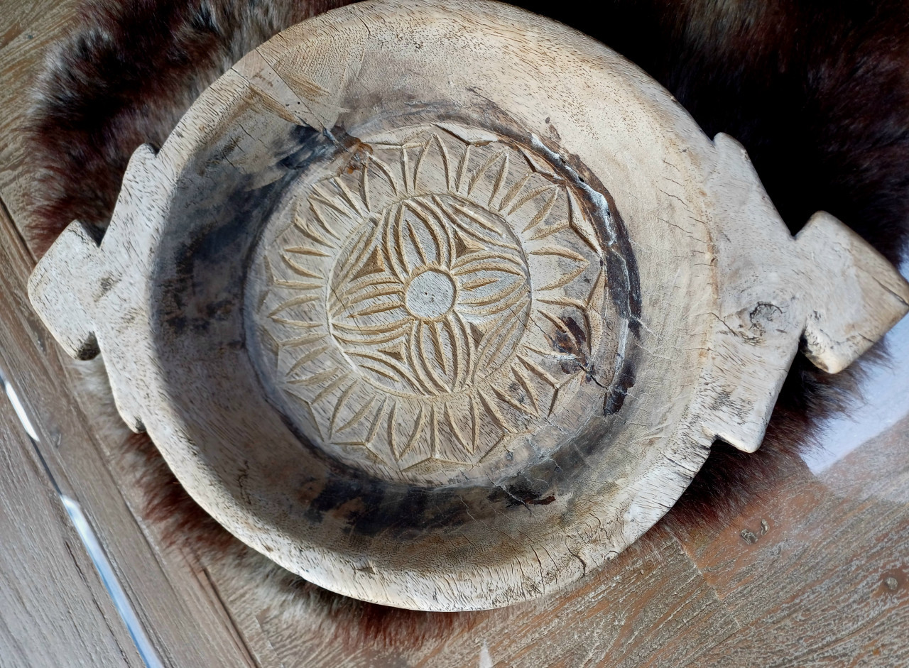 Houten platte schaal