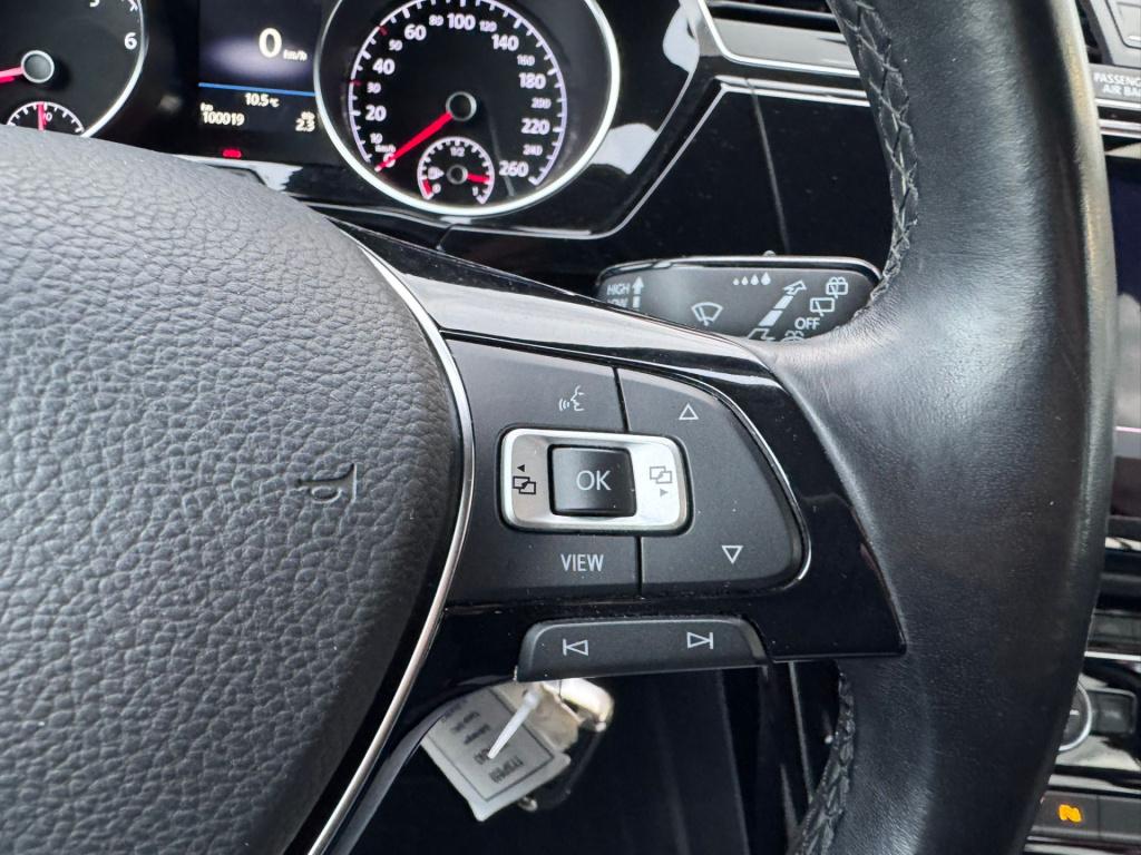 Volkswagen Touran 1.5 tsi highline