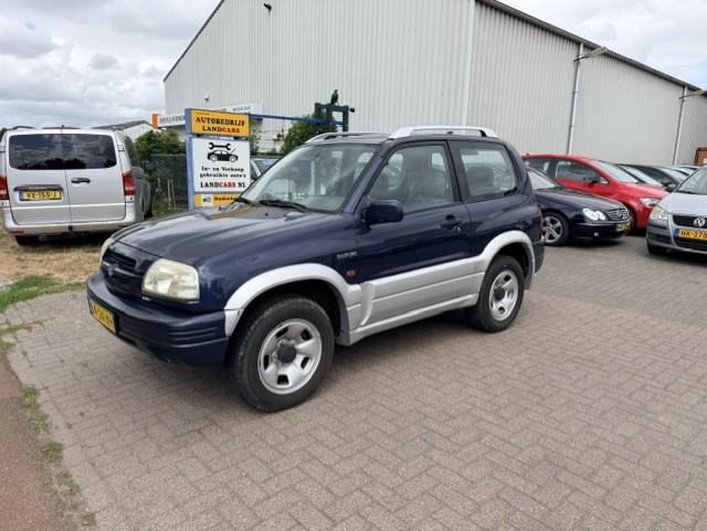 Suzuki Grand Vitara 2.0 metal top