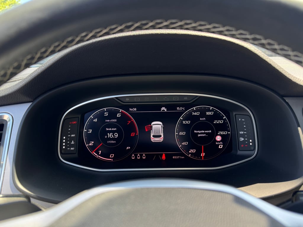 Seat Ateca 1.5 tsi xperience * panoramadak * trekhaak * keyless * virtual c