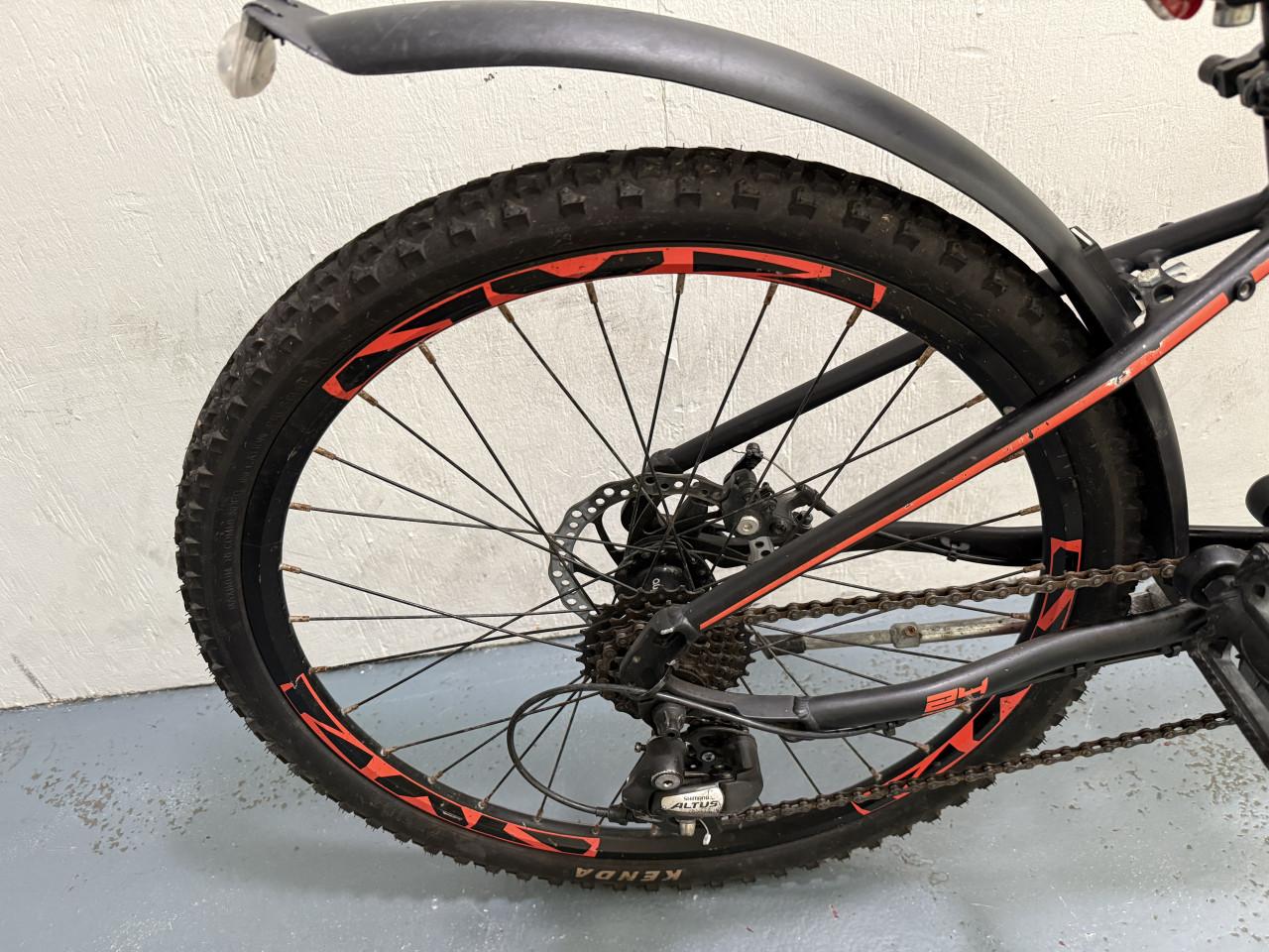 In Nette staat Mountainbike 24 inch