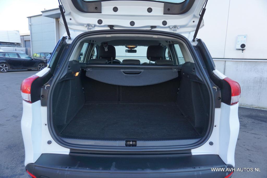 Renault Clio estate 0.9 tce life