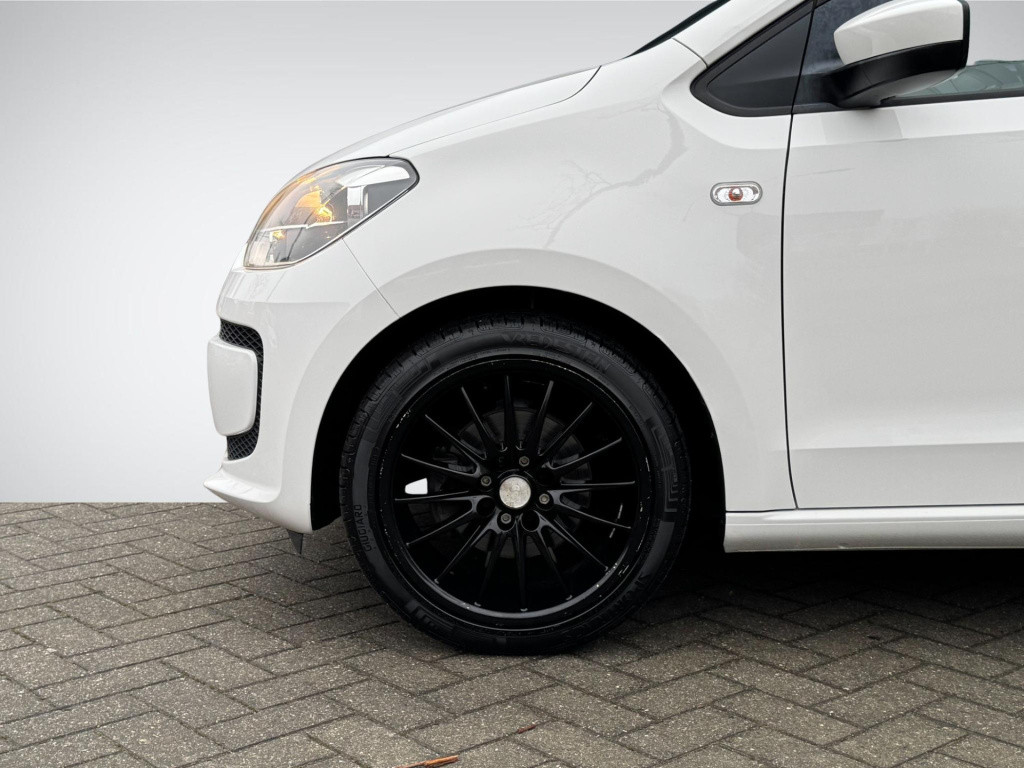 Volkswagen UP! 1.0 move up! bluemotion executive pack | airco | park. senso