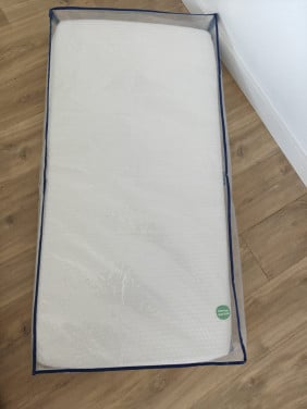 Aerosleep matrasje met 3 aerosleep hoezen + dekbed en dekbedovertrekken
