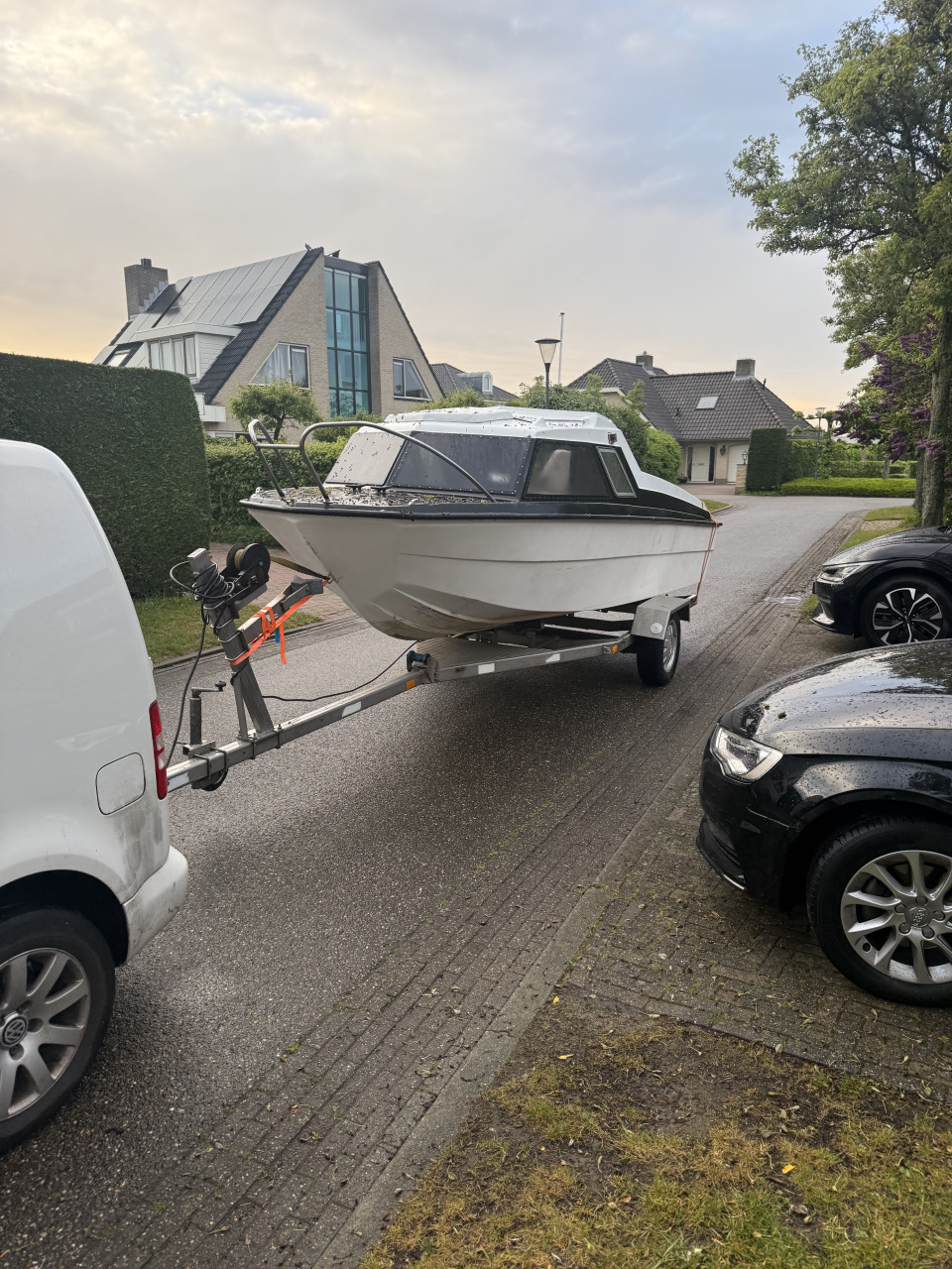 Kajuitboot zonder motor en trailer