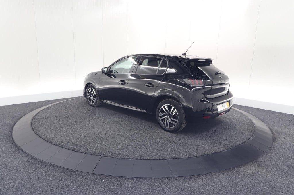 Peugeot 208 puretech 100 allure pack | camera | apple carplay | stoelverwar