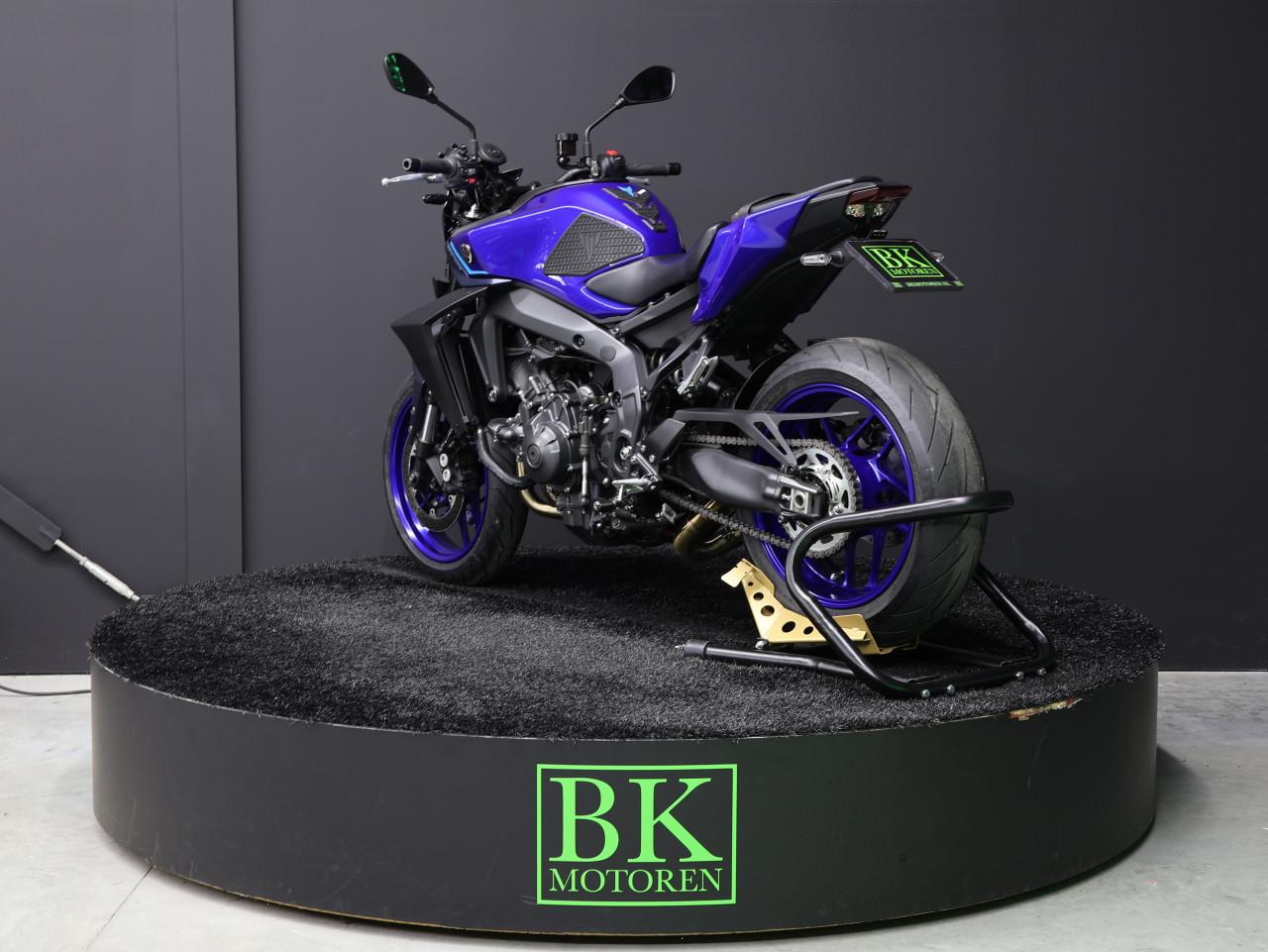 Yamaha MT 09 BK Performance Edition