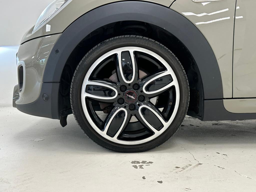 Mini 5-deurs 2.0 cooper s jcw | emerald grey | harman/kardon | yours interi