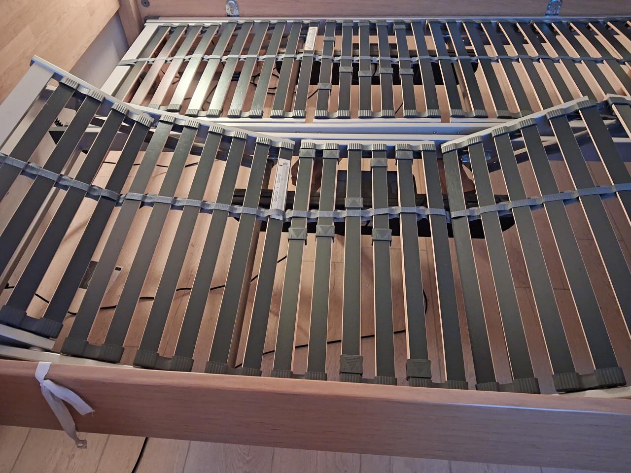 2 pers. Bed met electrisch verstelbaar lattenbodems