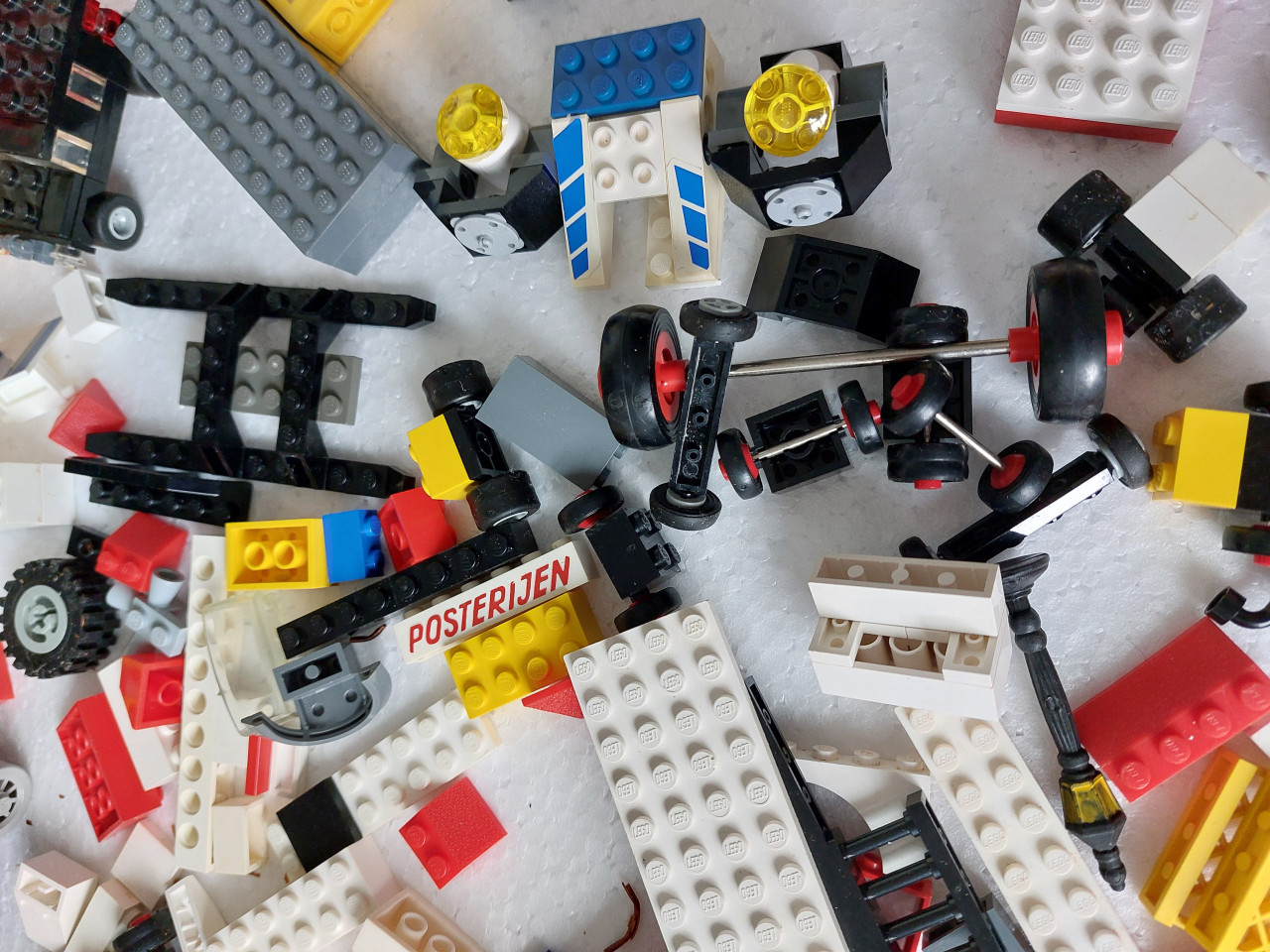 VINTAGE LEGO.