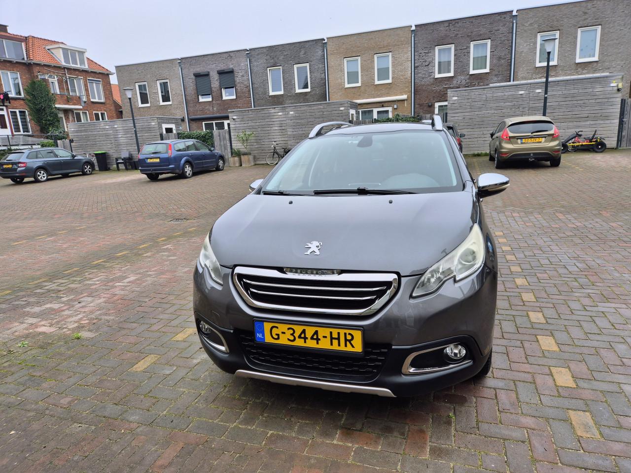 Peugeot 2008 Allure Premium 1.2 Vti