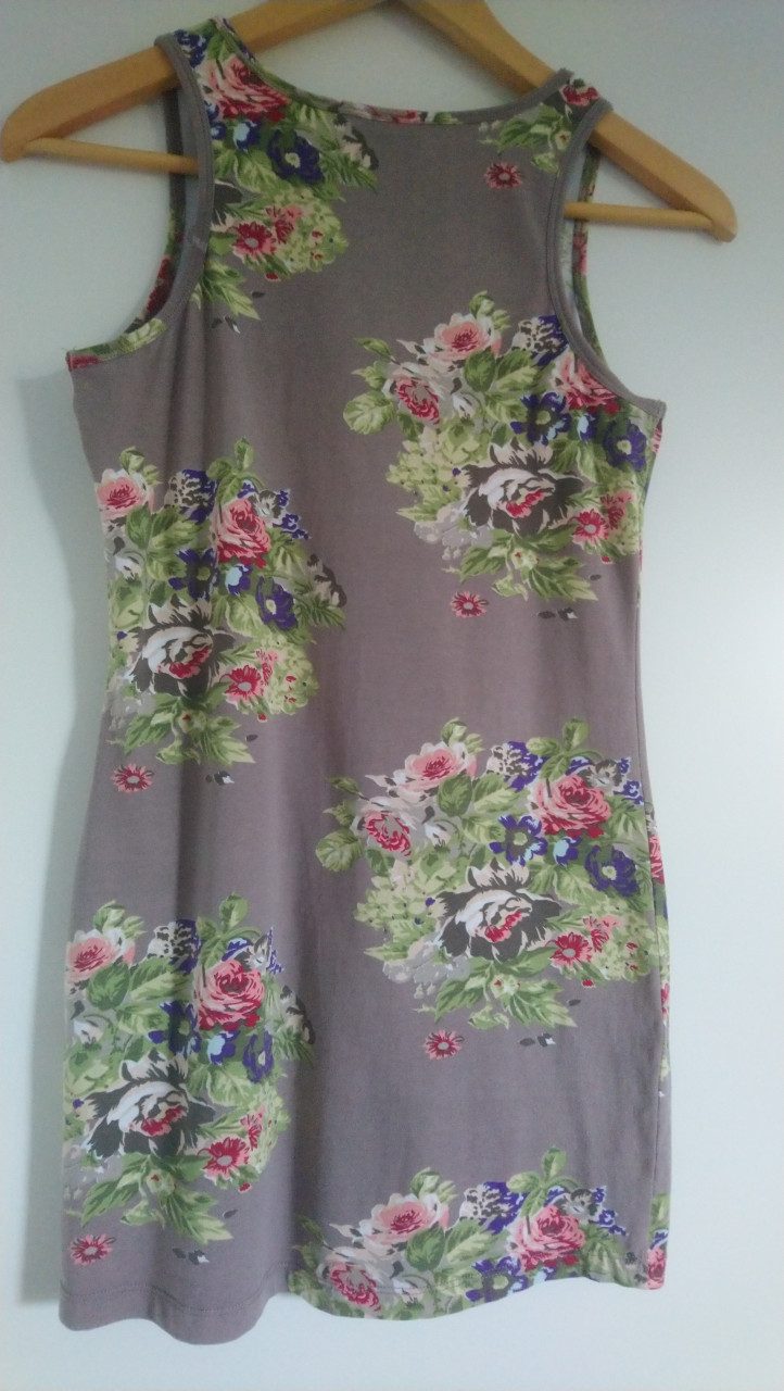 Pieces gebloemde tank top, mt M