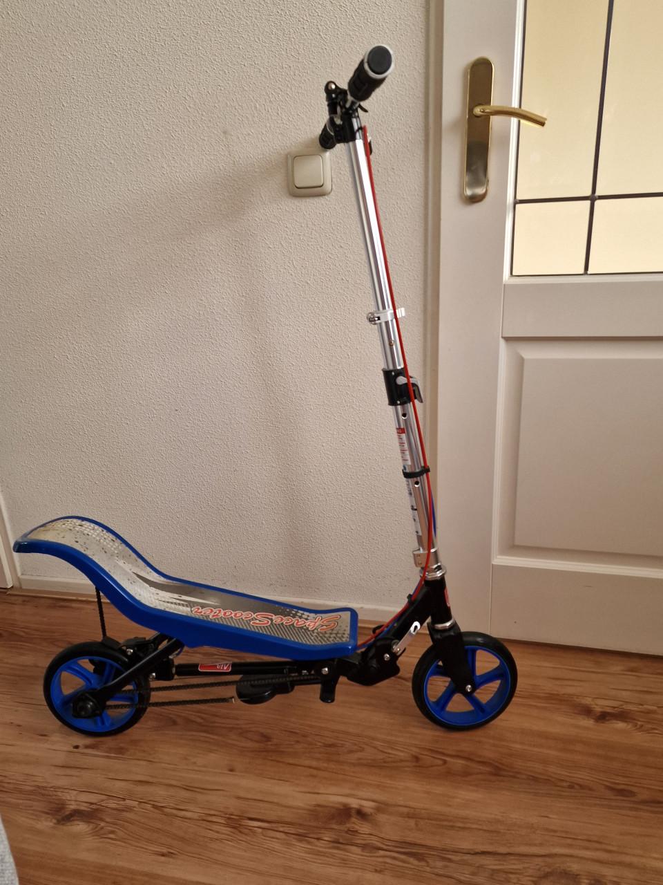 Space scooter x590