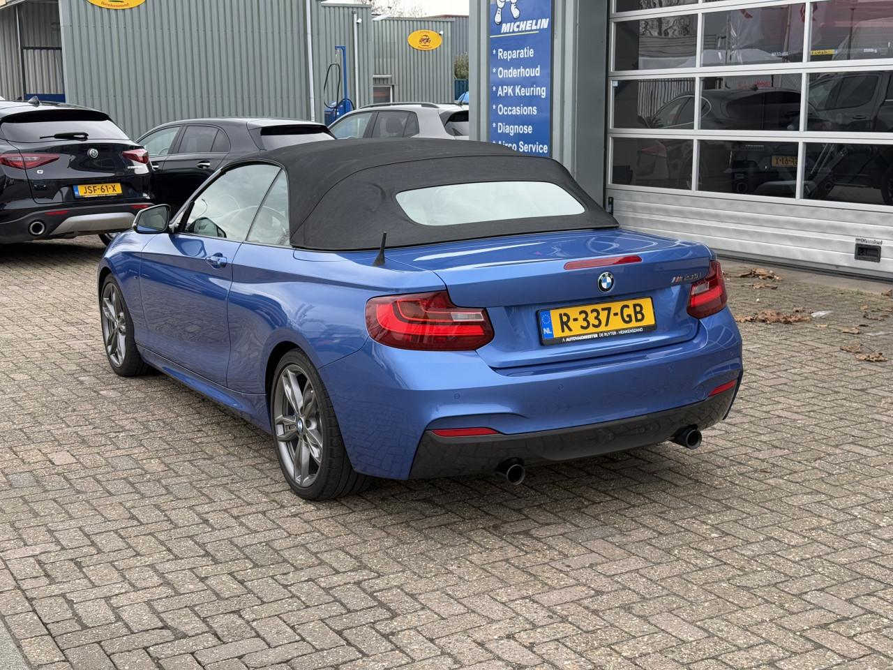 BMW 2-serie Cabrio - M235i xDrive |Full Option | Harman Kardon | Memory